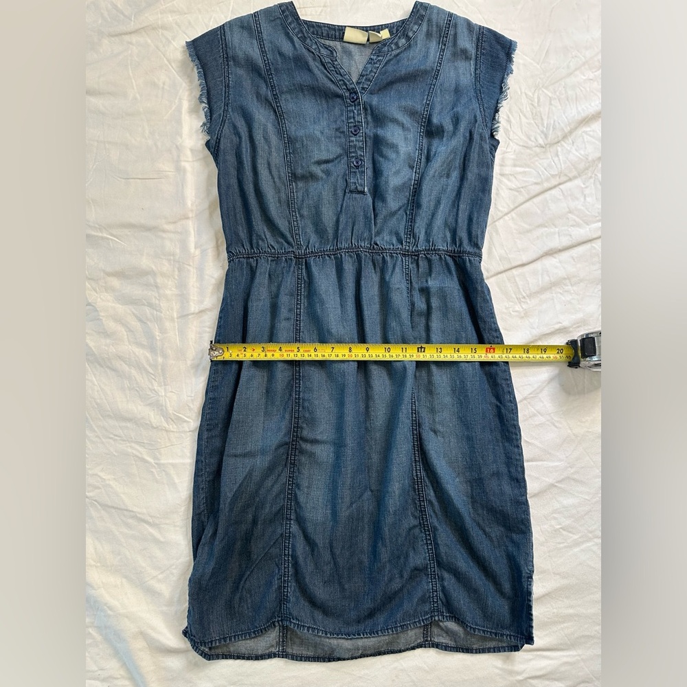Chico’s Denim Chambray Dress Women’s Size 1 (Medium) Cap Sleeve Elastic Waist - Picture 11 of 11